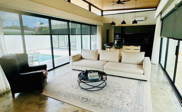 Elegant 3 Bedroom Pool Villa for sale in Bangrak