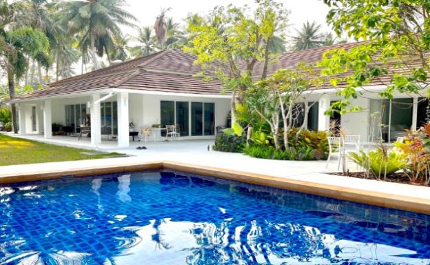 tropical-3-bedroom-garden-pool-maenam