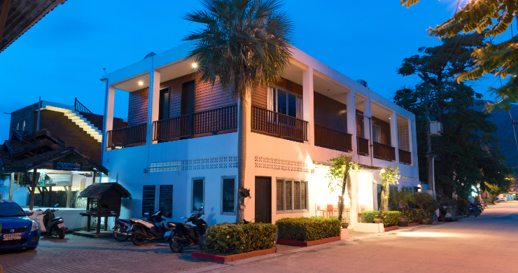 beachfront-hotel-for-sale-in-chaloklum-beach-20
