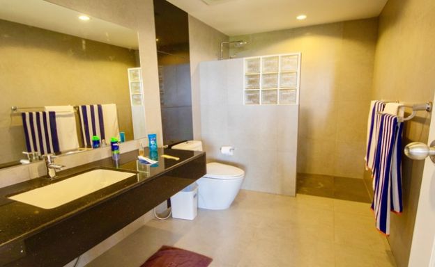 foreign-freehold-sea-view-apartment-sale-plai-laem