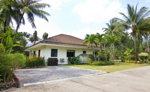 koh-samui-tropical-villa-for-sale-3-bed-maenam