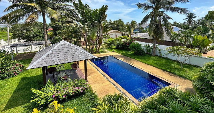 koh-samui-villa-for-sale-large-garden-maenam-3-10