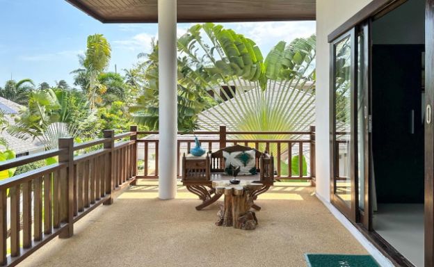 koh-samui-villa-for-sale-large-garden-maenam-3