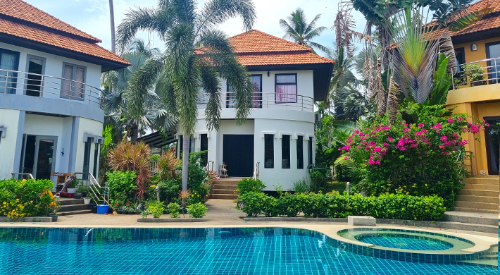 villa-for-sale-bangrak-close-to-beach-samui-1