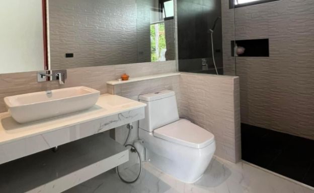 koh-samui-villa-for-sale-large-garden-lamai