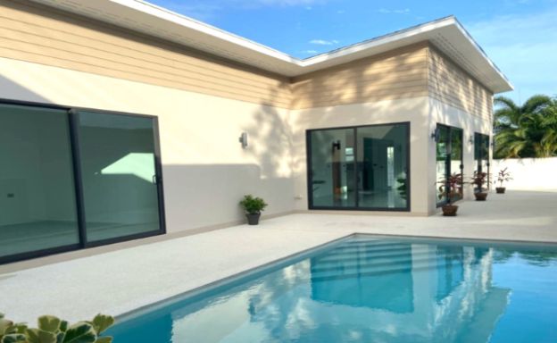 New Modern 3 Bedroom Pool Villa for Sale in Maenam