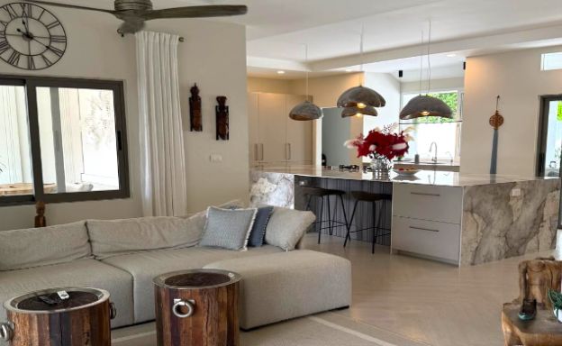 villa-for-sale-koh-samui-close-to-beach-lipanoi