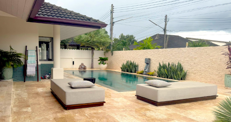 villa-for-sale-koh-samui-close-to-beach-lipanoi-15