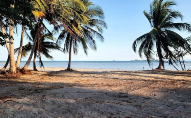 Koh Samui Beachfront Land for Sale on Laem Sor Beach