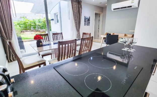 modern-freehold-townhouse-for-sale-choeng-mon-koh-samui