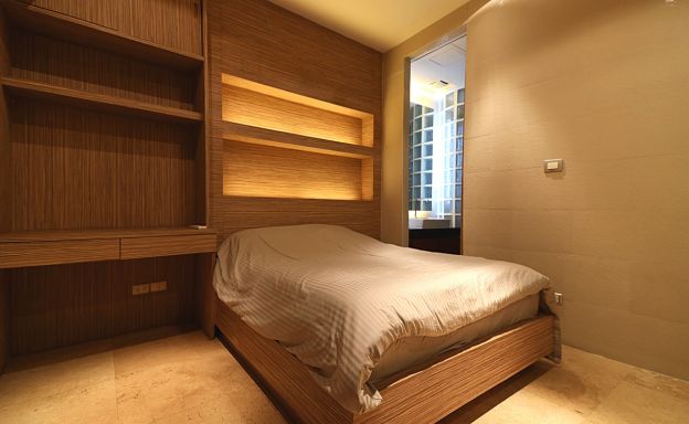 Bangkok Penthouse Condo with Private Pool