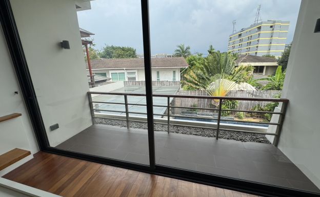 Luxury House with Private Swimming Pool for Sale on Sukhumvit 71