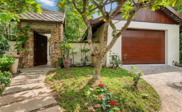 koh-samui-beachside-villa-for-sale-in-choeng-mon