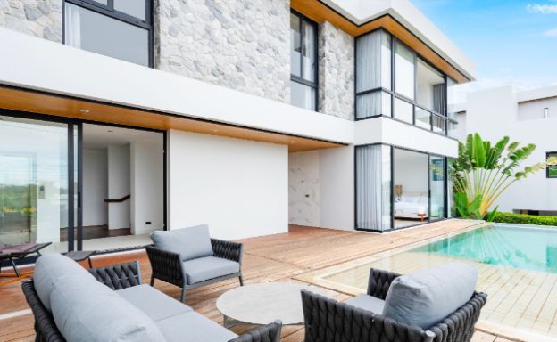 koh-samui-luxury-villa-with-partial-sea-view-in-plai-laem