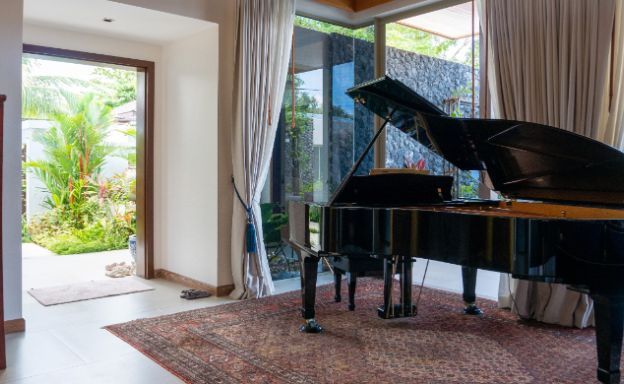 luxury-villa-for-sale-phuket-bang-tao-beach