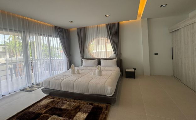 modern-3-bedroom-pool-villa-for-sale-in-bophut