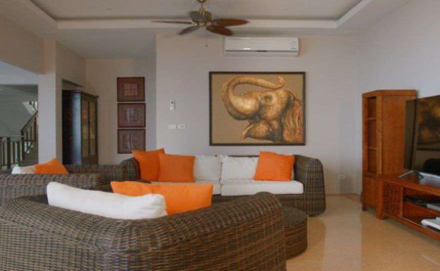 luxury-5-bedroom-tropical-sea-view-villa-in-bangpor