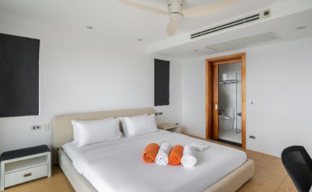 3-bedroom-pool-villa-for-sale-chaweng-noi