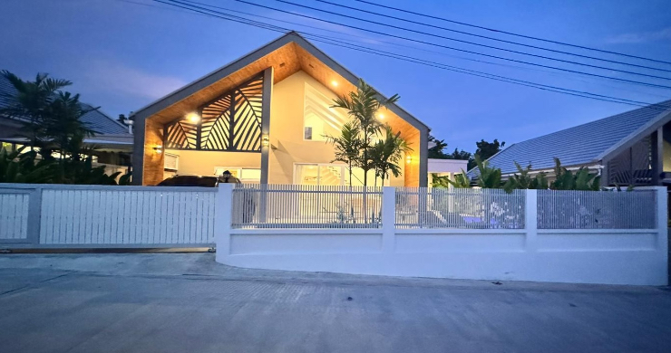 4-bedroom-pool-villa-for-sale-chaweng-koh-samui-11