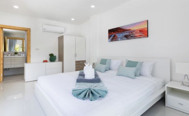 4-bedroom-koh-samui-villa-for-sale-chaweng-noi