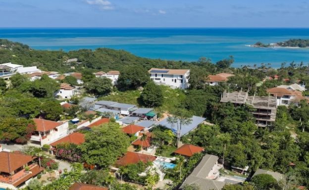 Luxury 3-Bed Pool Villa 700m from Choeng Mon Beach