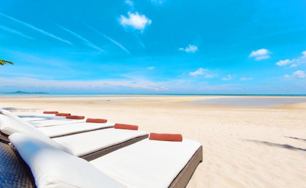 Beachfront 5 Bedroom Villa in Resort in Hua Thanon