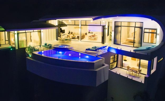 Unique Infinity Pool Luxury Villa on Chaweng Noi Peak
