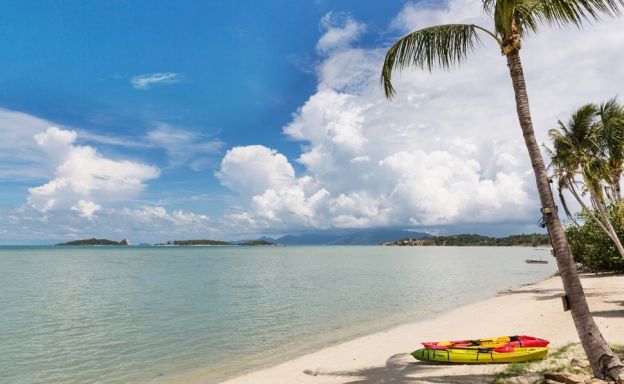 Beautiful Beachfront Tropical Pool Villa in Plai Laem