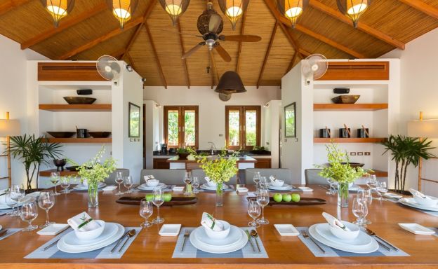 Beautiful Beachfront Tropical Pool Villa in Plai Laem