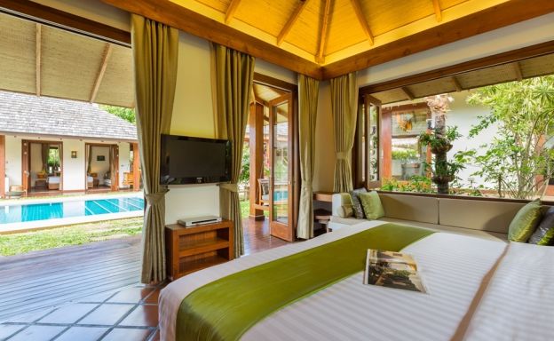 Beautiful Beachfront Tropical Pool Villa in Plai Laem