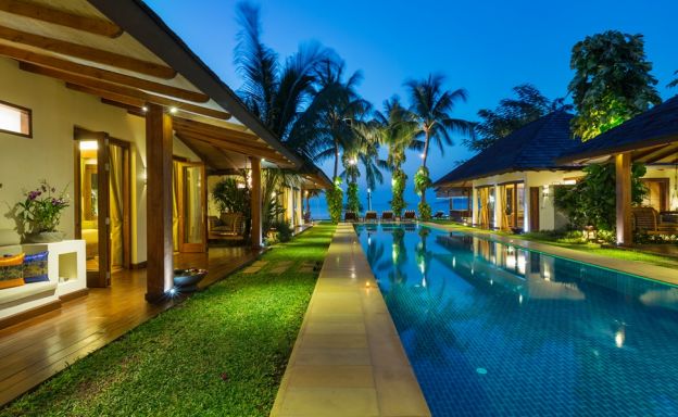 Beautiful Beachfront Tropical Pool Villa in Plai Laem