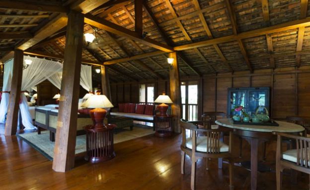 Spectacular Beachfront Pool Villa for Rent in Laem Sor