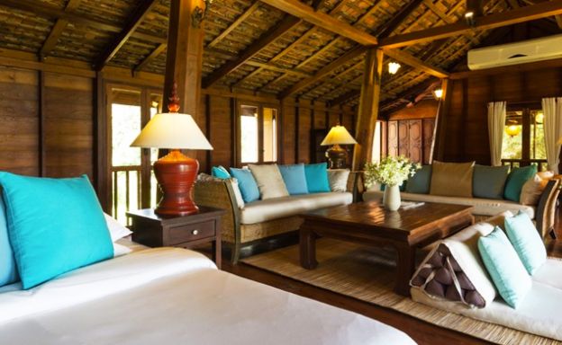 Spectacular Beachfront Pool Villa for Rent in Laem Sor