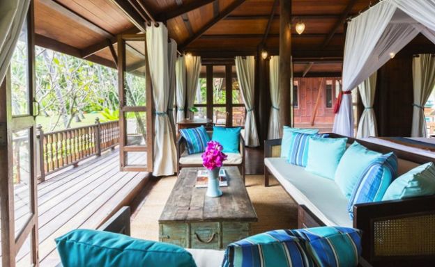 Spectacular Beachfront Pool Villa for Rent in Laem Sor