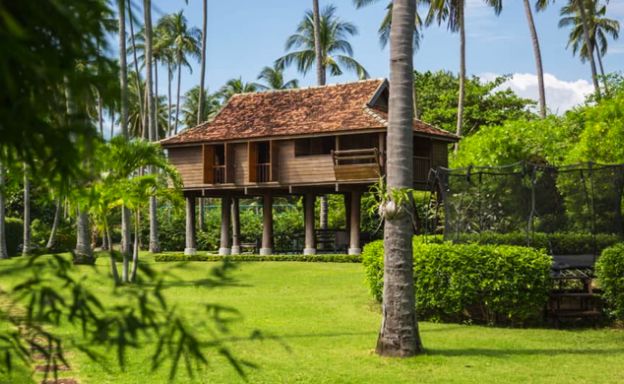Spectacular Beachfront Pool Villa for Rent in Laem Sor