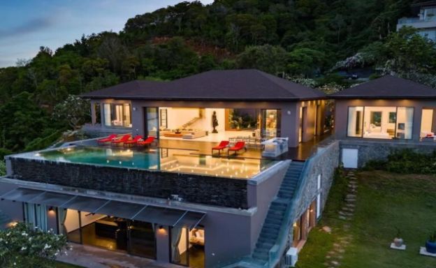 Ultra Luxury 5-Bedroom Sea view Villa in Plai Laem