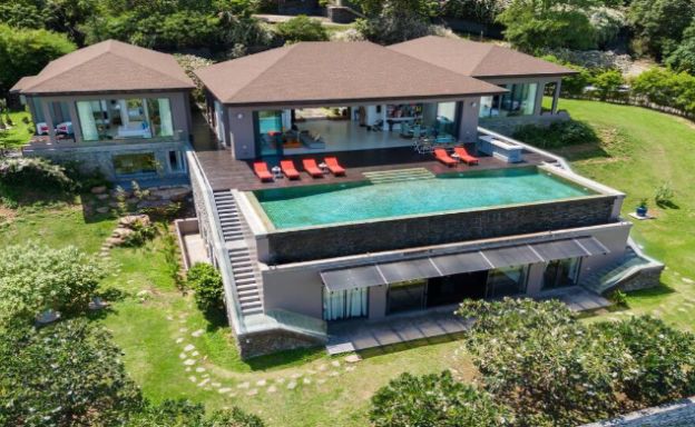 Ultra Luxury 5-Bedroom Sea view Villa in Plai Laem