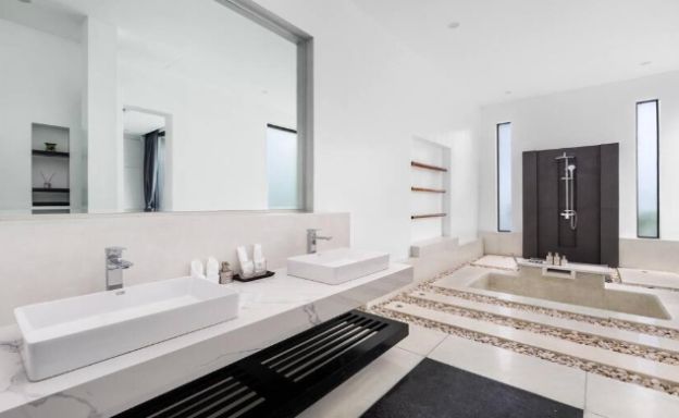 Ultra Luxury 5-Bedroom Sea view Villa in Plai Laem