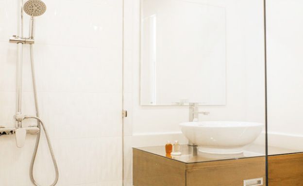 Large luxury 1 Bedroom Freehold Condo in Choeng Mon