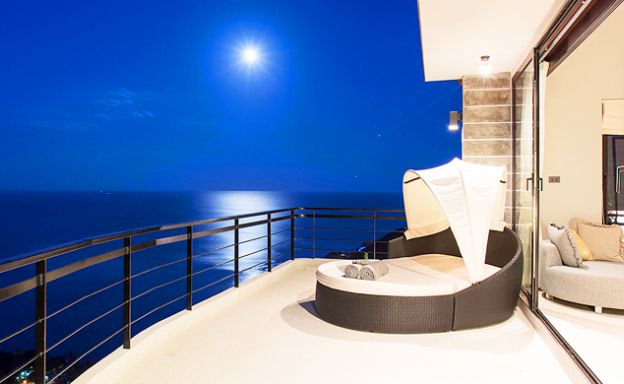 Ultra Luxury Pool 4 Bed Villa on Chaweng Noi Peak