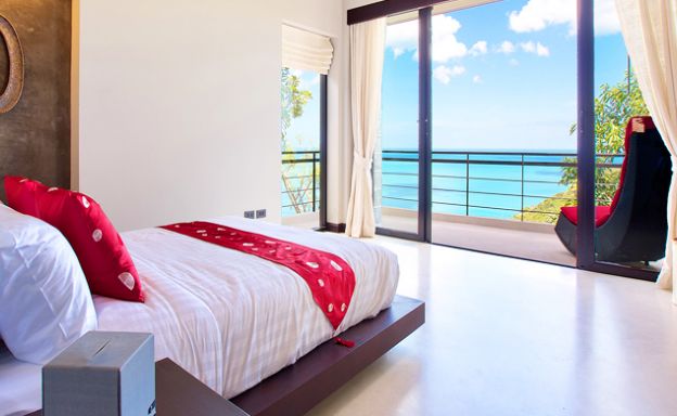 Ultra Luxury Pool 4 Bed Villa on Chaweng Noi Peak