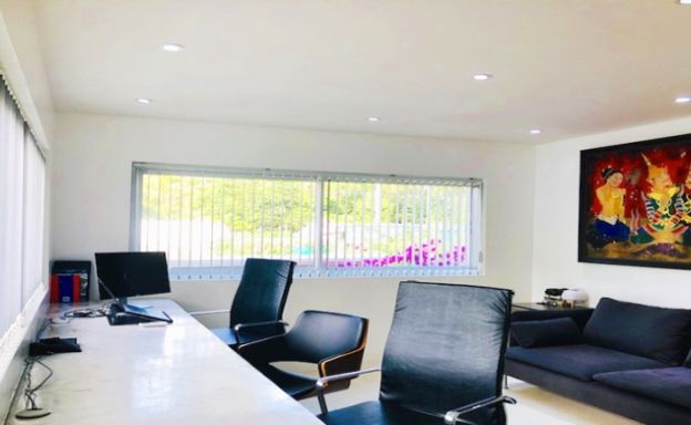 Modern 3 Bedroom Pool Villa for Sale in Maenam