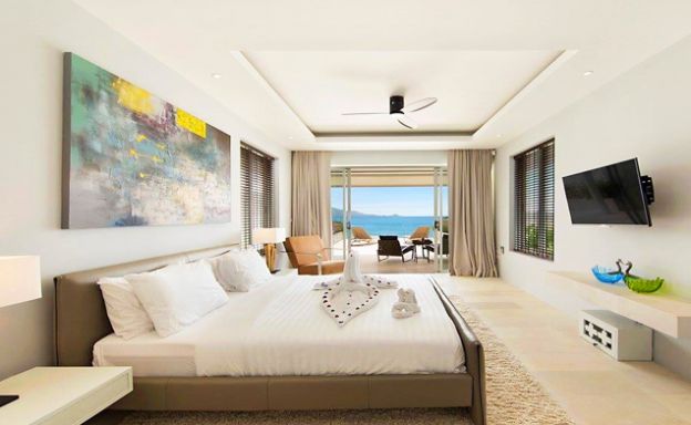 Fabulous Beachfront Luxury Villa for Rent in Plai Laem