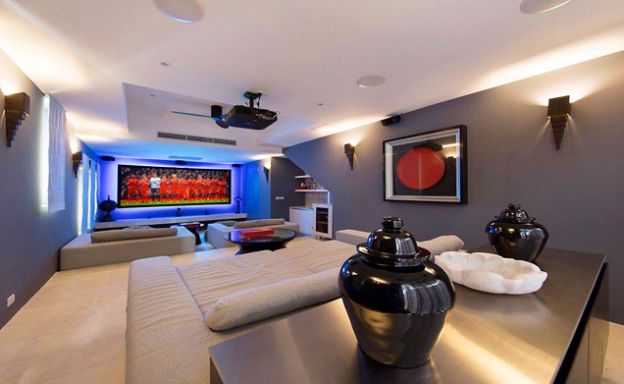 Fabulous Beachfront Luxury Villa for Rent in Plai Laem