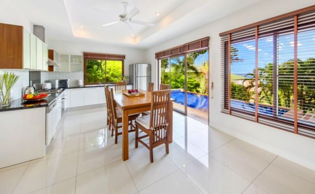 Spacious 4 Bed Luxury Sea View Villa in Choeng Mon
