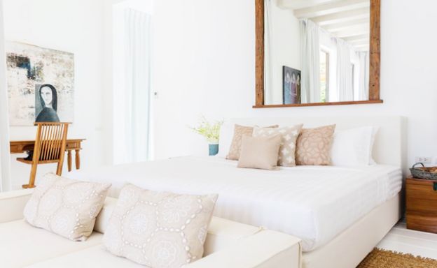 Contemporary 6 Bedroom Beach Front Villa in Laem Sor