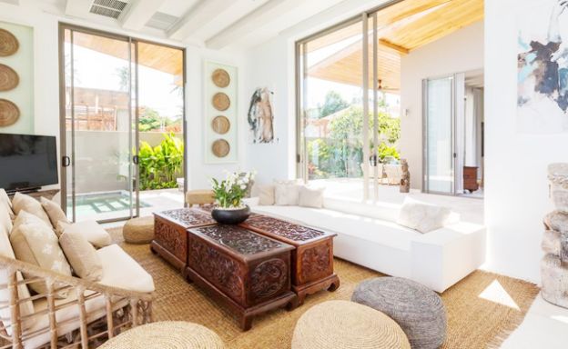 Contemporary 6 Bedroom Beach Front Villa in Laem Sor