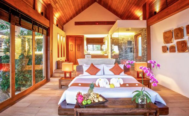 Luxury 5 Bedroom Beach Front Pool Villa in Lamai