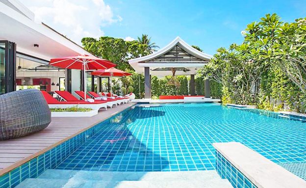 Luxury 5 Bed Beachfront Villa for Sale in Hua Thanon