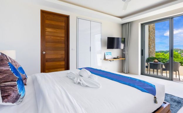 3-4 Bedroom Luxury Pool Villa for Sale in Plai Laem